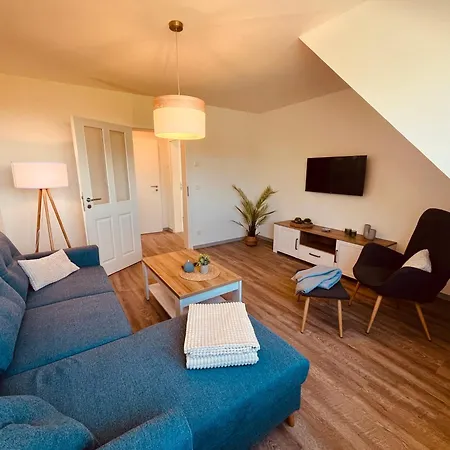 Holmblick - Boddenblick, Balkon, 2 Schlafzimmer, 4 Personen * Born